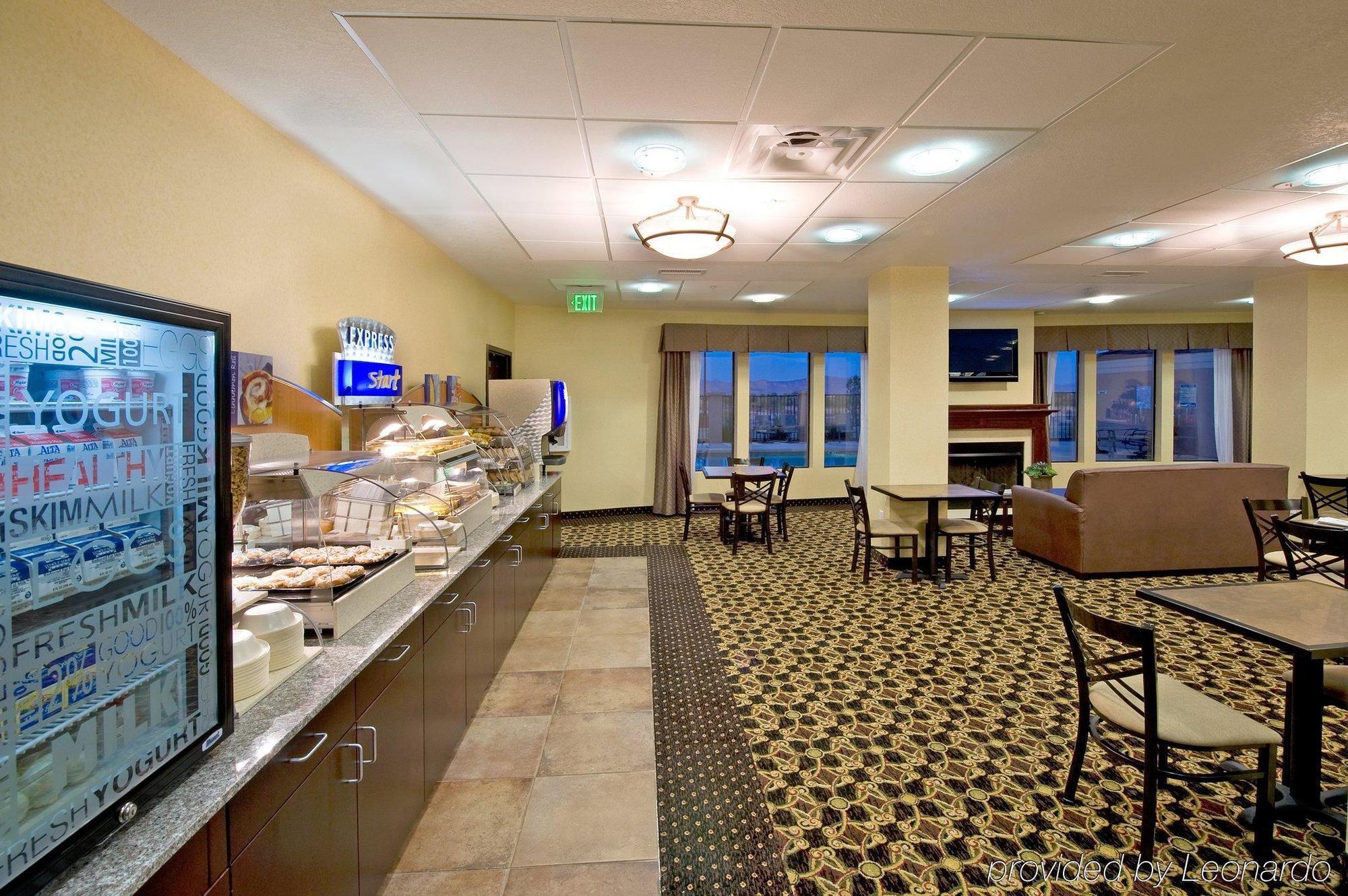Holiday Inn Express & Suites Willcox Kültér fotó